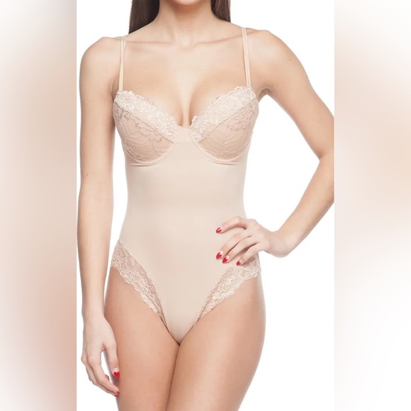 NWT BODY BEAUTIFUL Smooth and Silky Built-in Wire Bra Lace Trim Bodysuit Shaper - Picture 1 of 3